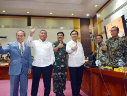 Rapat Tertutup Menhan, Panglima TNI dan Komisi di Senayan