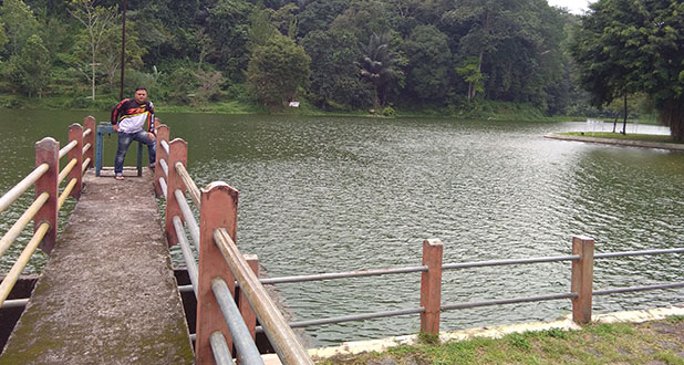 Indahnya Situ Cikuda, Surga Bagi Para Pemancing dan Penggemar Durian