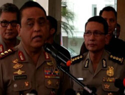 200 Polisi Mendapatkan Lencana Penghargaan Dari Presiden RI