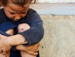 Anak di Terlantarkan Orang Tuanya Akibat Cerai tekena Gagal Ginjal