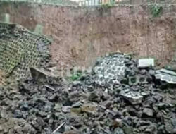 Banjir dan Longsor Landa Cikijing, Warga Keluhkan Drainase Buruk