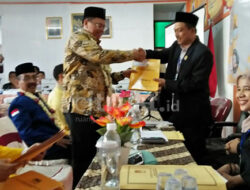 Pasangan Rakhmat dan Yayat Mendaftar ke KPU