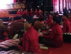 PDI-P Gelar Wayang di Tugu Proklamasi