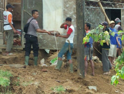 Akibat Hujan Deras,  Longsor Rusak 16 Rumah Di Desa Cengal Majalengka