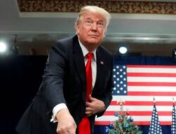 Konflik Terbuka Donald Trump Dengan Departemen Kehakiman dan FBI