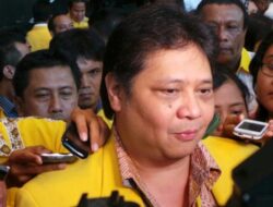 Ketum Golkar : Kalau Fahri Hamzah Masuk Golkar Harus Dukung Jokowi