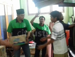 LPBI NU Kab. Cirebon Beri Bantuan Korban Banjir di Japura Kidul