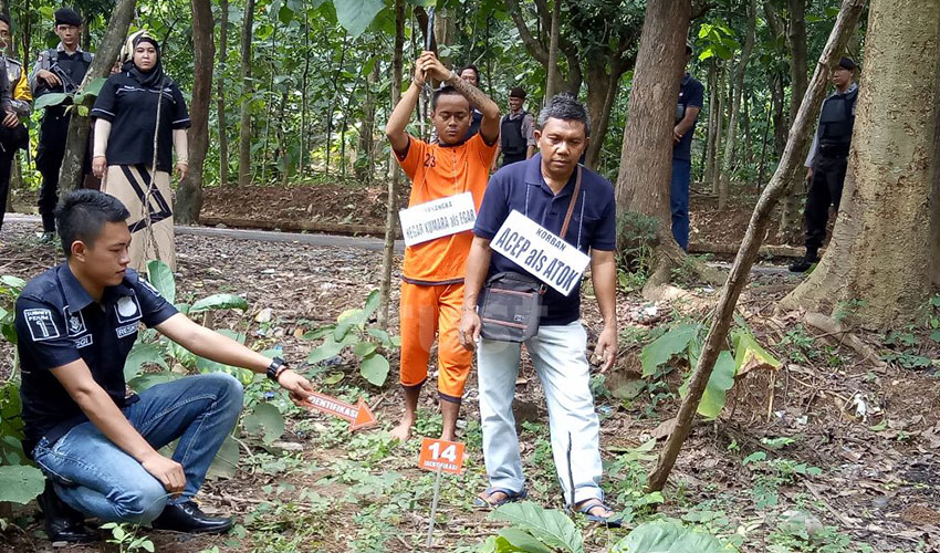 Rekonstruksi-pembunuhan