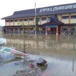 banjir-rusak-sekolah