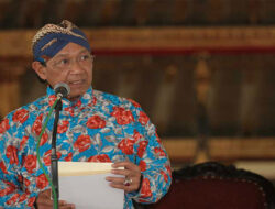 Sri Sultan Jenguk Korban Penyerangan di Gereja ST Lidwina Sleman