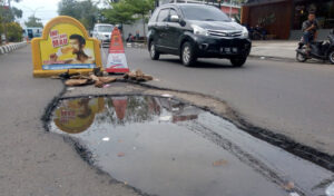 Jalan-Rusak