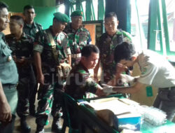 Prajurit dan PNS Makodim Kuningan di Vaksin Hepatitis B