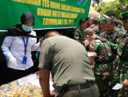 BNN Lakukan Test Urine Anggota Kodim 0617 Majalengka