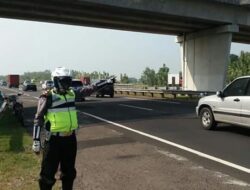 H-1 Diberlakukan One Way, Kapolres Majalengka Terjun Langsung Pantau Situasi Tol Cipali