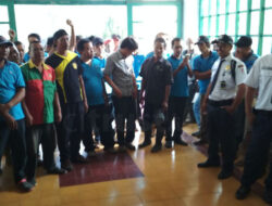 Tuntut THR, Ratusan Karyawan PG Sindanglaut Geruduk RNI