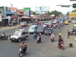 Arus Kendaraan Meningkat, Polisi Berlakukan Buka Tutup Jalur