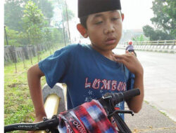 Viral, Bocah Santri Asal Majalengka Mudik dari Cianjur dengan Sepeda