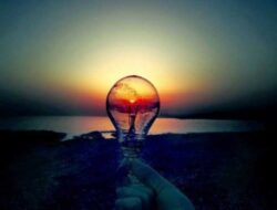 Relasi Kreativitas dan Akhlak