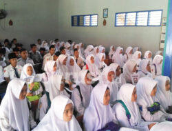 Ratusan Siswa SMK Salafiyah Plumbon Ikuti Masa Pengenalan Lingkungan Sekolah