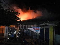 Kebakaran Dua Lokasi di Kab. Cirebon Tewaskan Seorang Balita dan Hanguskan 5 Bangunan