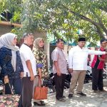 Muhajidin Nur Hasim Bagikan Sapi Kurban ke FKKC dan DPC Gerindra Kab. Cirebon