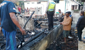 Rumah Terbakar, Seorang Kakek Tewas Terpanggang
