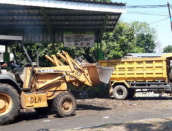 Anggaran Solar Habis, Tumpukan Sampah di TPS Kota Cirebon tak Bisa Diangkut