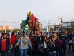 Ribuan Masyarakat Antusias Menyaksikan Arak-arakan Gunungjati