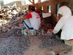 Kisah Emod dan Inah Bertahan Hidup dengan Batu Split