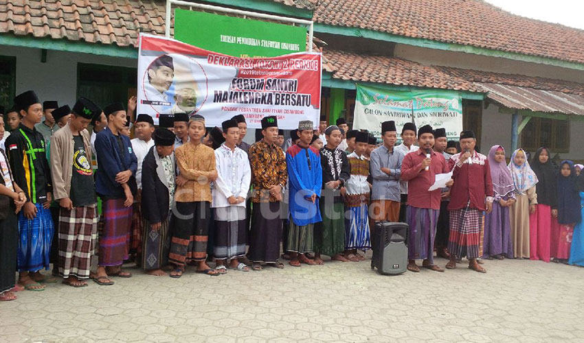 ‎Forum Santri Majalengka Bersatu Deklarasi Jokowi 2 Periode