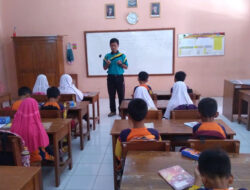 Aksi Solidaritas, Ribuan Guru Honorer dan Murid di Majalengka Gelar Doa Bersama