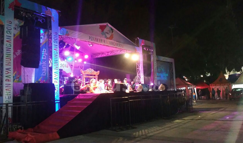 Pagelaran Seni Budaya (Jaipong) Turut Meriahkan Pekan Raya Kuningan