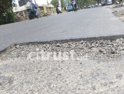 Rawan Kecelakaan, Masyarakat Sesalkan Kinerja Kontraktor Pengaspalan Jalan