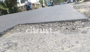 Masyarakat Sesalkan Kinerja Kontraktor Pengaspalan Jalan