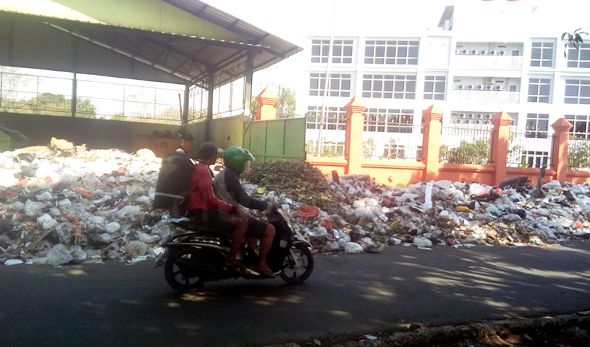 Sampah di Kawasan Stadion Bima Meluap, Pemerintah Dinilai Hanya Obral Janji