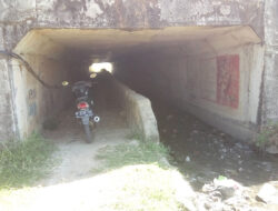 Lorong Tol Kanci Kumuh dan Rusak, Warga Kesulitan Melintas