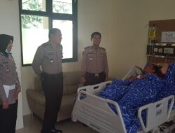 Bentuk Kepedulian Kapolres Majalengka, Jenguk Anggota Yang Sakit