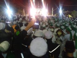 Rela Berdesakan, Ribuan Jamaah Padati Izajah Qubra Habib Umar