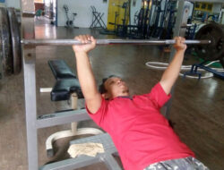 Jojo, Atlet Angkat Besi yang Giat Berlatih Meski Tanpa Pembimbing