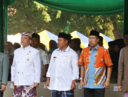 Peringati Hari Santri Nasional, Pemkot Cirebon Kenakan Baju Muslim dan Sarung