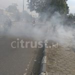 Asap Kebakaran di TPS Harjamukti Ganggu Warga dan Pengguna Jalan