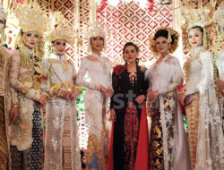 Gandeng Dewi Gita, AR’Q by Arief Rachmanto Luncurkan Koleksi Busana Terbaru