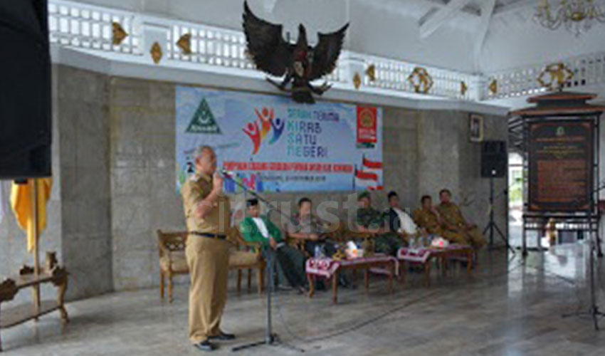 Bupati Acep Purnama Melepas Tim Kirab Satu Negeri