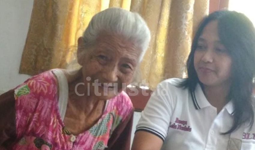 Seniman Bantu Nenek Renta Hidup Sebantangkara