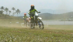 Surut, Waduk Darma Jadi Ajang Off Road Se-Jawa Barat