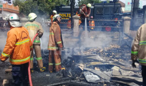 Kebakaran di Pasar Harjamukti Diduga Berasal Ledakan Dekat Gardu Listrik