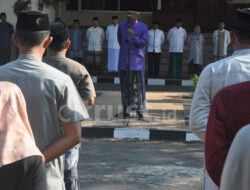 Sarung Jadi Simbol Pemkab Cirebon Meriahkan Hari Santri Nasional