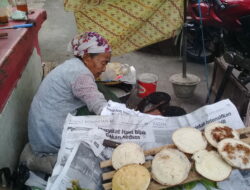 Usia Senja, Nenek Ini Tetap Semangat Bekerja
