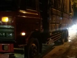 Mobil Truk Mogok, Jalan Nasional Cirebon-Kuningan Macet Total Hingga Belasan Kilometer