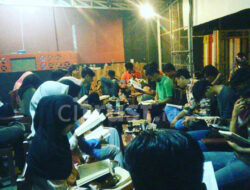 Prihatin terhadap Kecanduan Gadget, Mahasiswa Ini Cetus Program Malam Rabu Bersama Buku